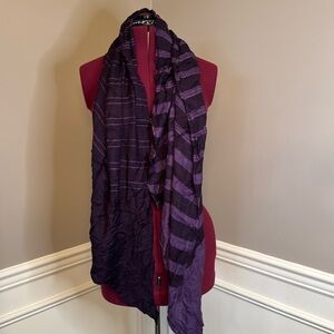 Purple gap scarf